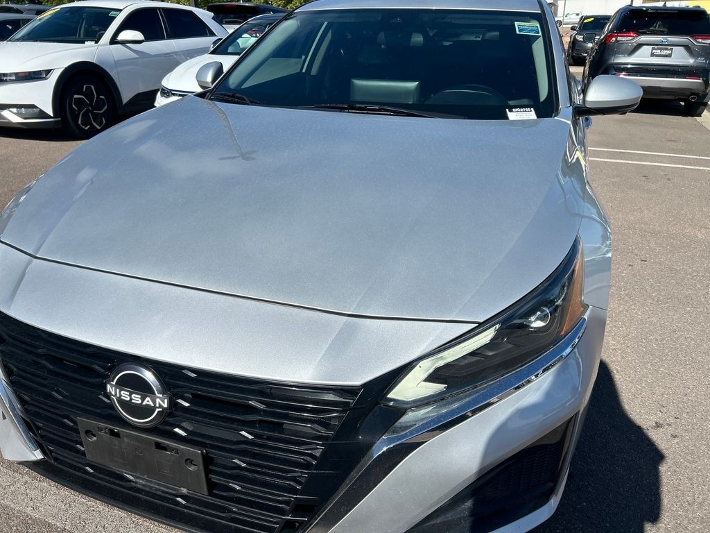 Used 2023 Nissan Altima 2.5 SL Sedan