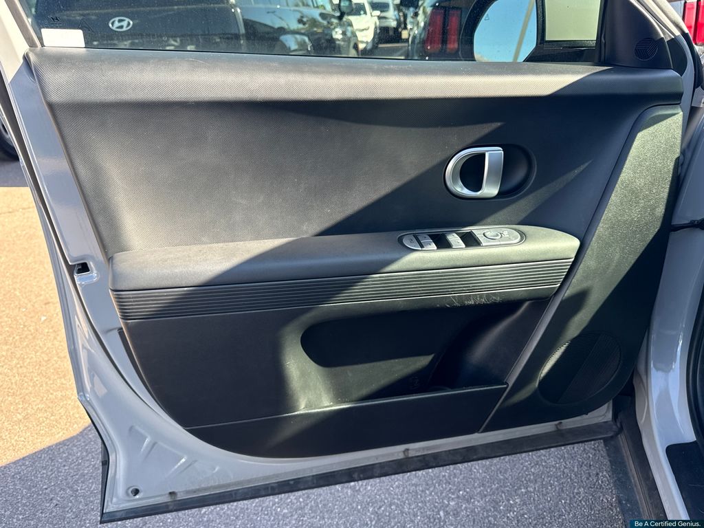 2024 Hyundai IONIQ 5 SEL - Photo 18