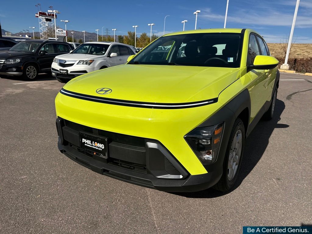 2024 Hyundai Kona SE photo 2