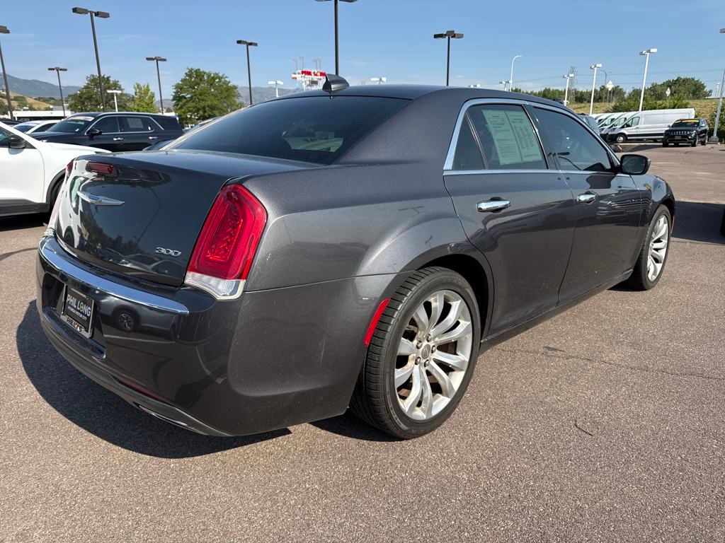 2020 Chrysler 300 Limited photo 4