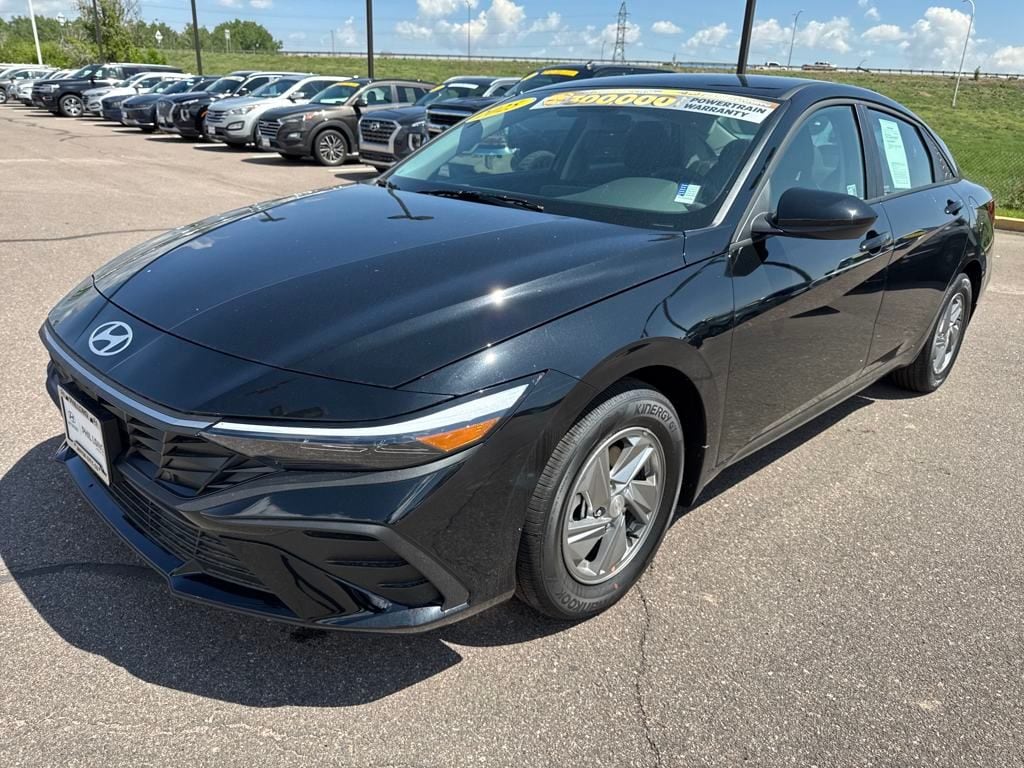 Certified 2025 Hyundai Elantra SE with VIN KMHLL4DG9SU000556 for sale in Colorado Springs, CO