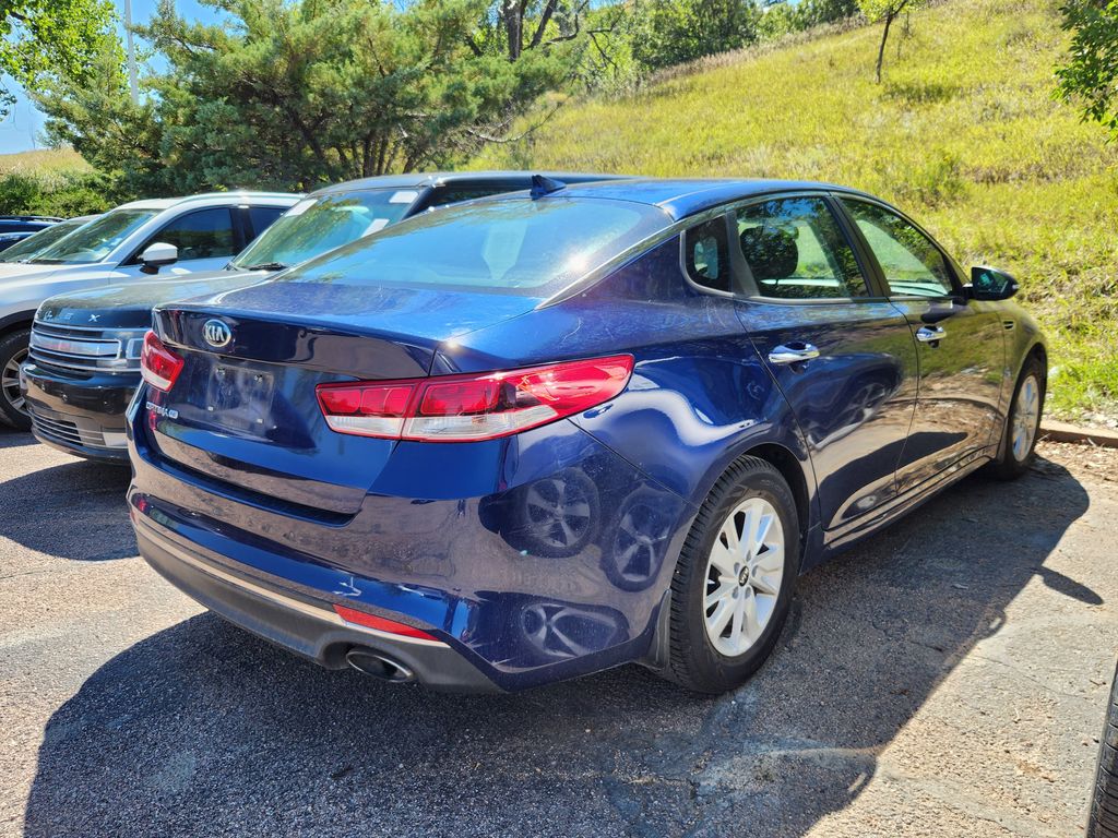 2018 Kia Optima LX photo 2