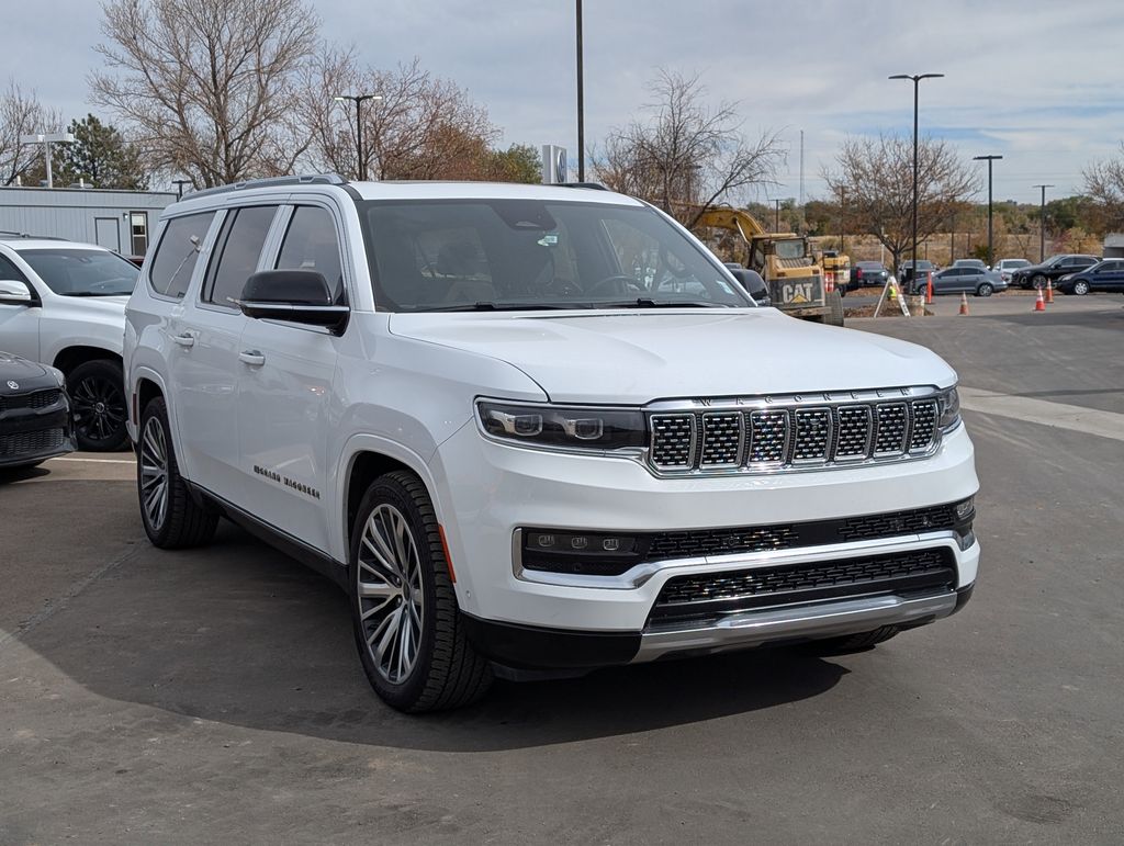 2023 Jeep Grand Wagoneer L III photo 3