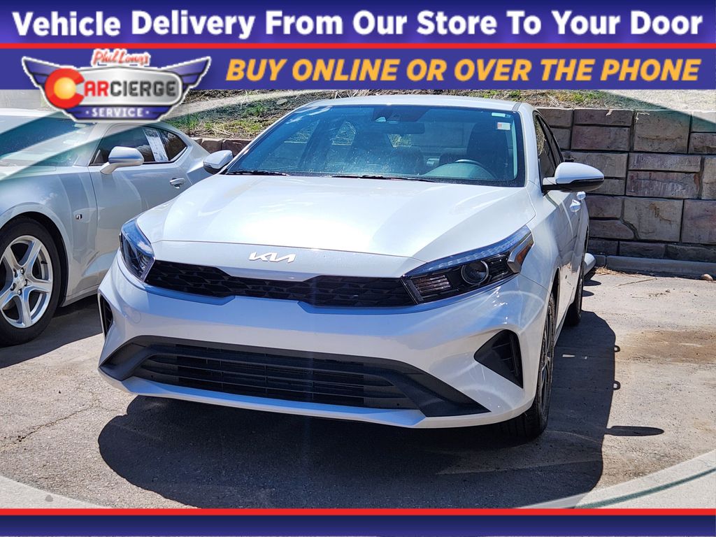 2024 Kia Forte LXS AT's photo