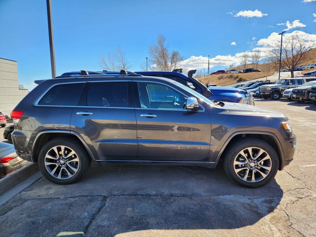 Used 2017 Jeep Grand Cherokee Overland 4x4 SUV