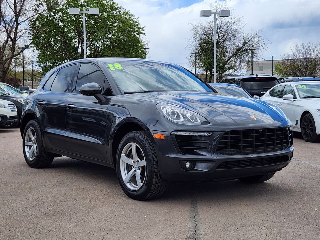2018 Porsche Macan photo 3