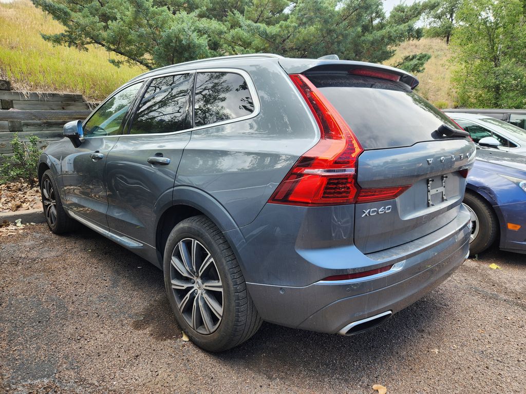 2019 Volvo XC60 T5 Inscription photo 2