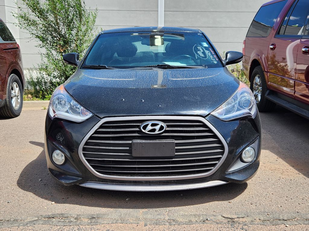 2016 Hyundai Veloster Turbo photo 2