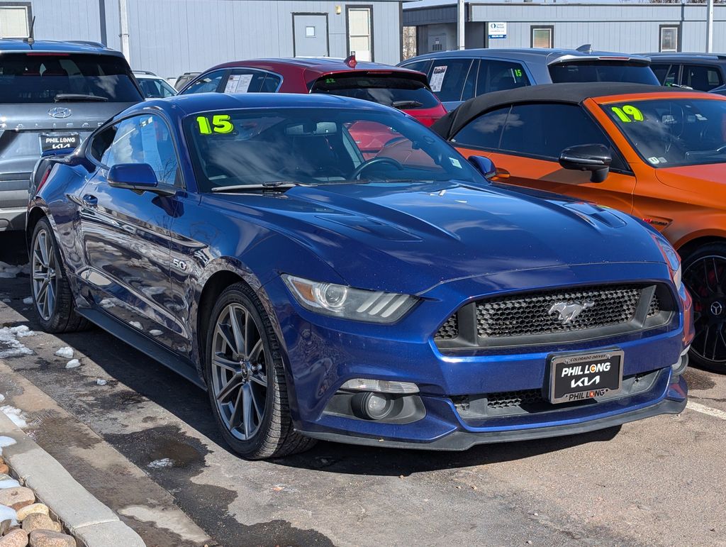 2015 Ford Mustang GT Premium photo 4