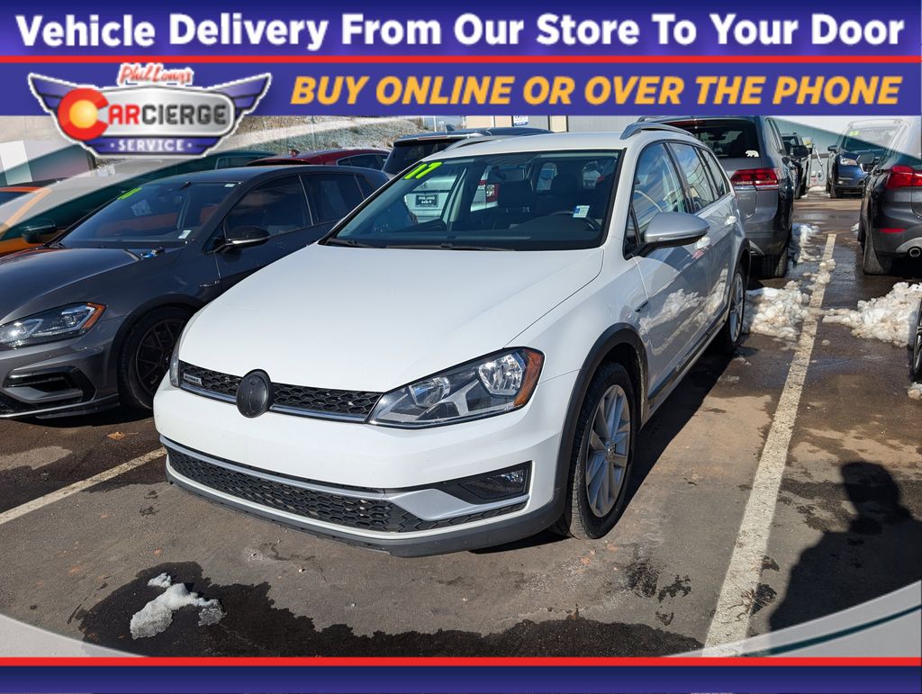 2017 Volkswagen Golf Alltrack TSI SE 4Motion photo 2