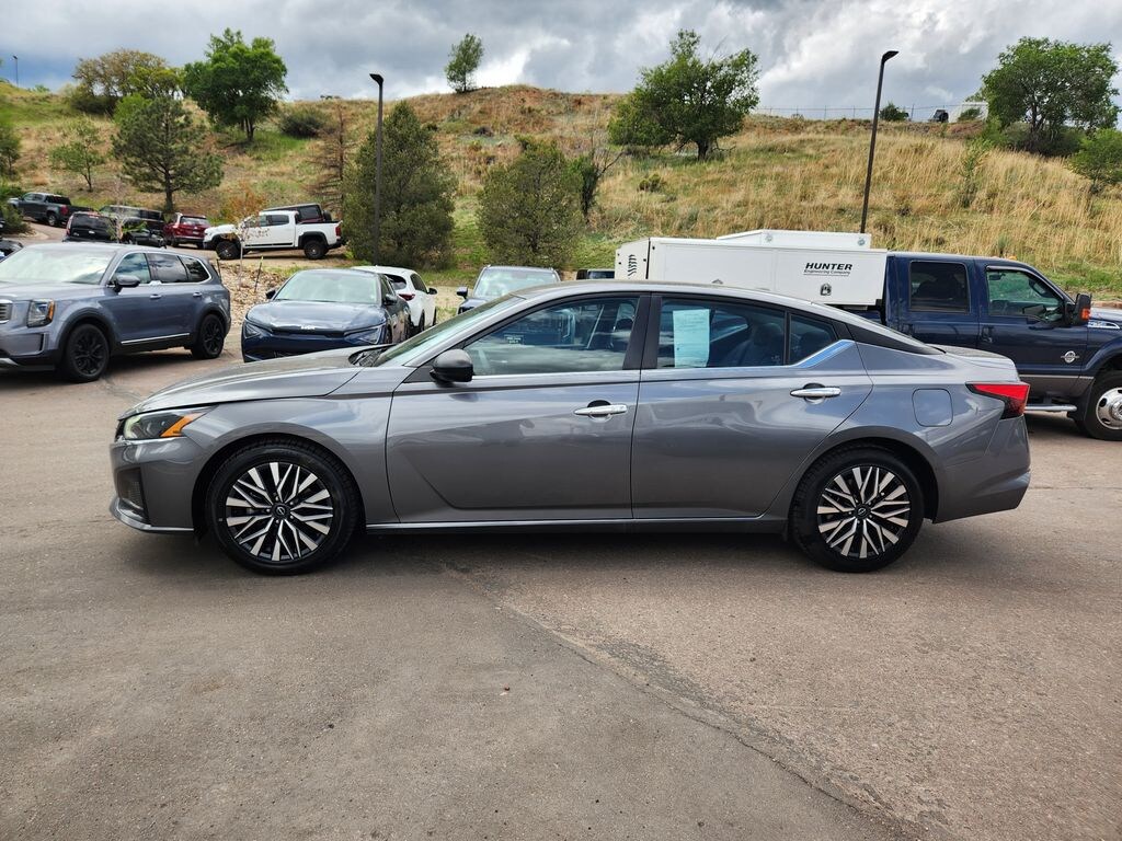 Used 2024 Nissan Altima 2.5 SV Sedan