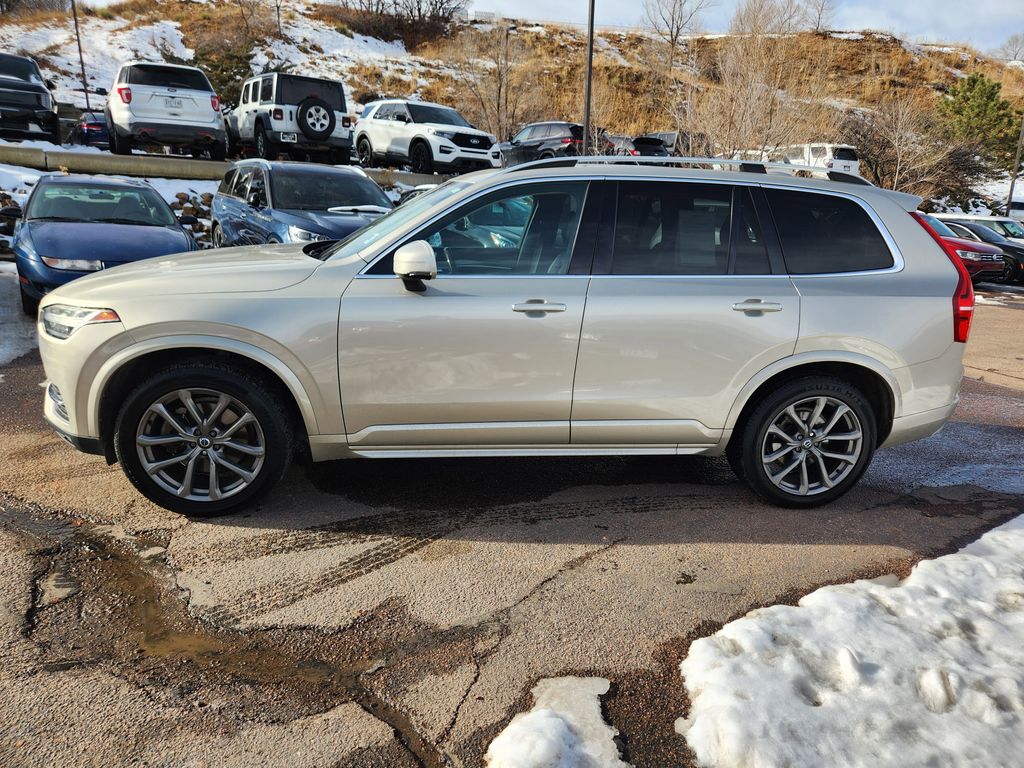2016 Volvo XC90 T6 Momentum Sport photo 4