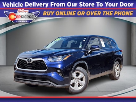 2023 Toyota Highlander LE SUV