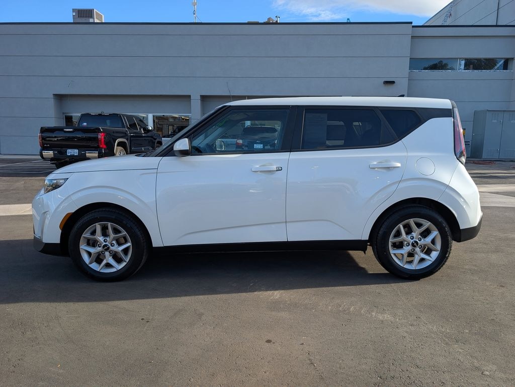 Certified 2023 Kia Soul LX Hatchback