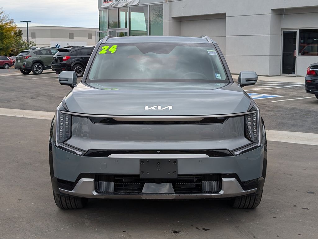 2024 Kia EV9 Land photo 2