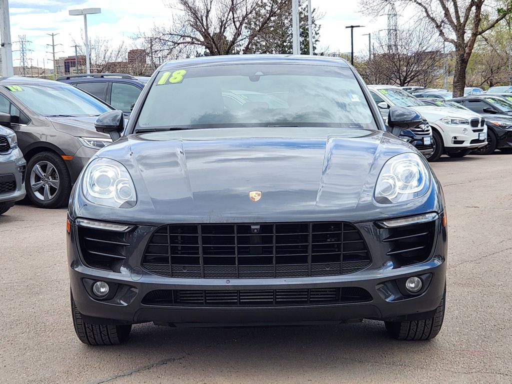 2018 Porsche Macan photo 2