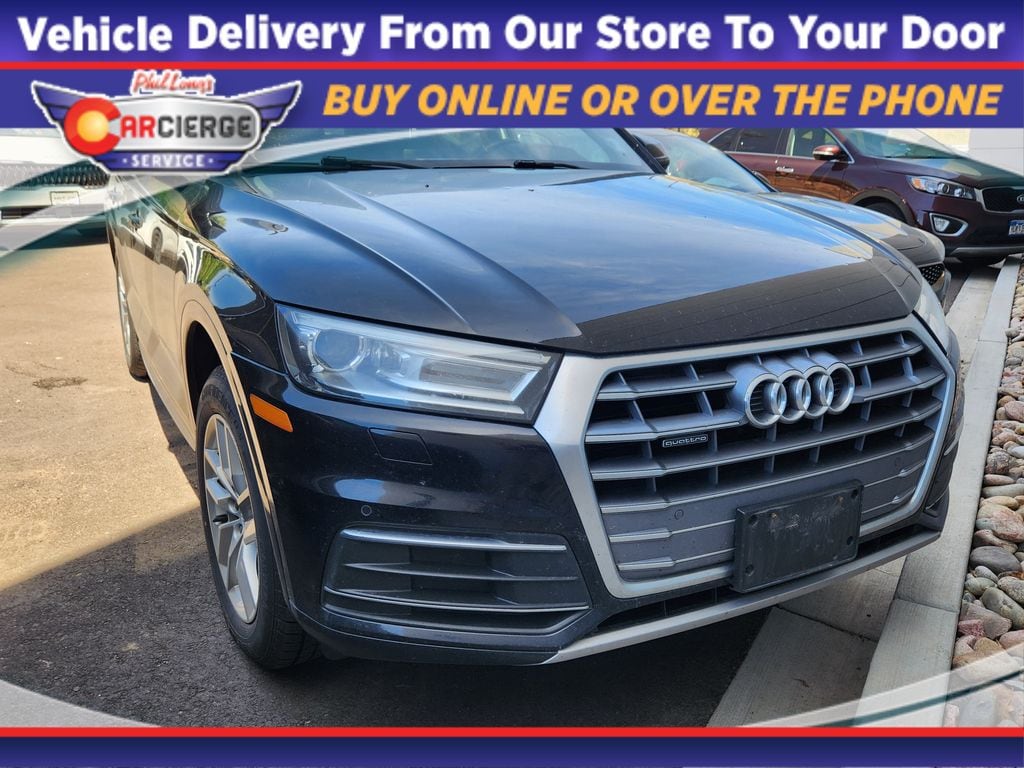 2020 Audi Q5 45 Titanium quattro S tronic Premium's photo