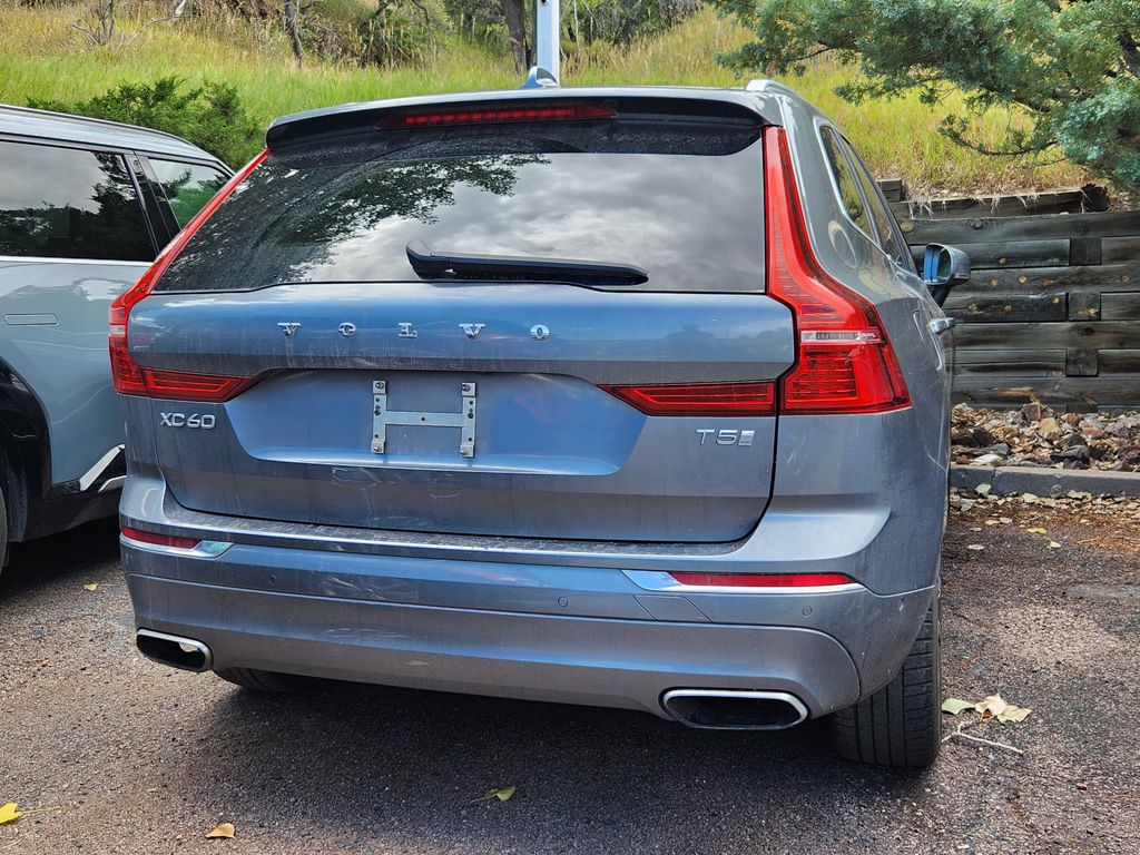 2019 Volvo XC60 T5 Inscription photo 3