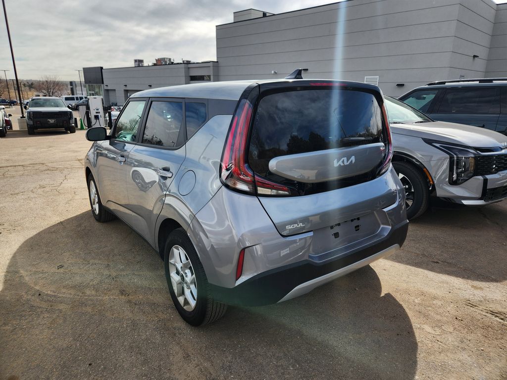2025 Kia Soul LX S photo 4