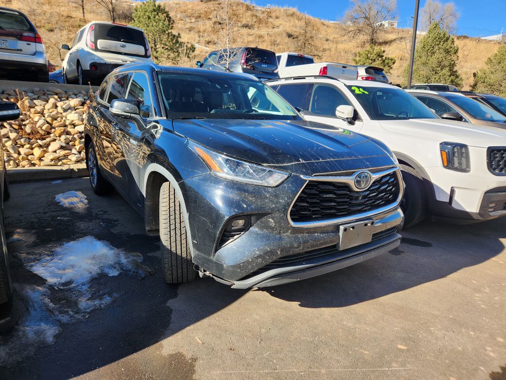 2020 Toyota Highlander Hybrid Limited photo 2
