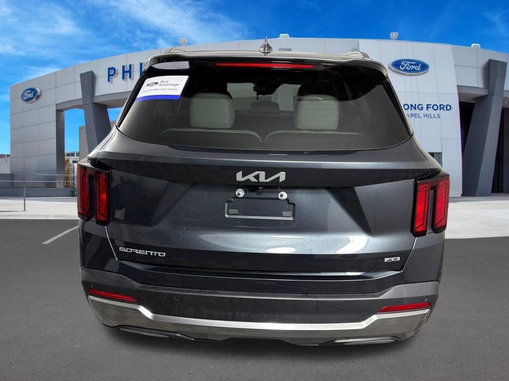 Used 2025 Kia Sorento S SUV