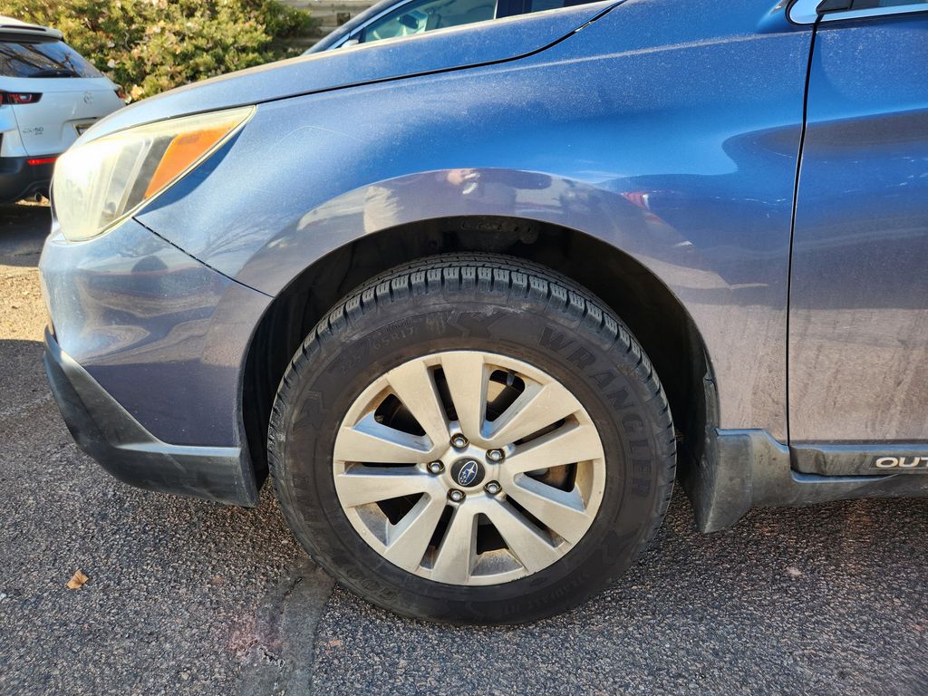 2017 Subaru Outback 2.5i Premium photo 4