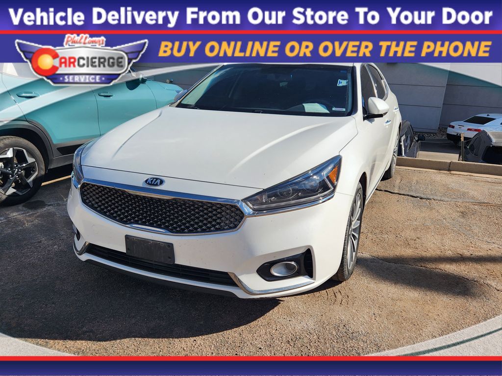2019 Kia Cadenza Premium photo 2