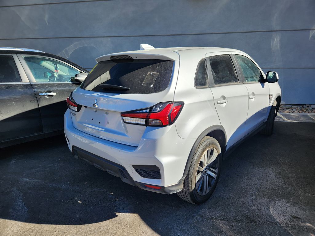 2024 Mitsubishi Outlander Sport ES LE SE photo 3