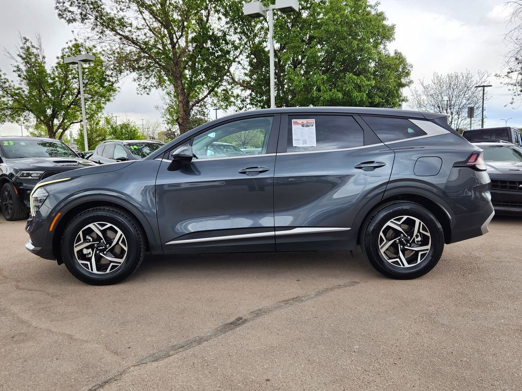 2024 Kia Sportage LX photo 4