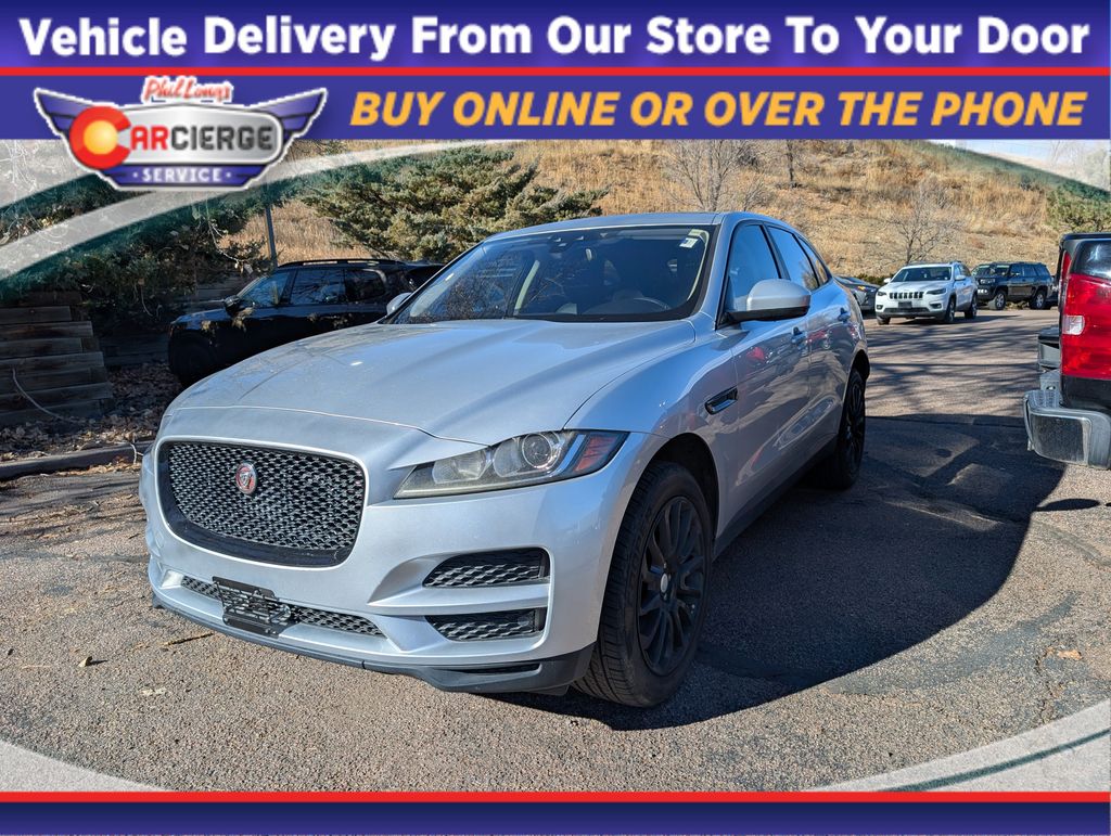 2017 Jaguar F-PACE Base photo 2