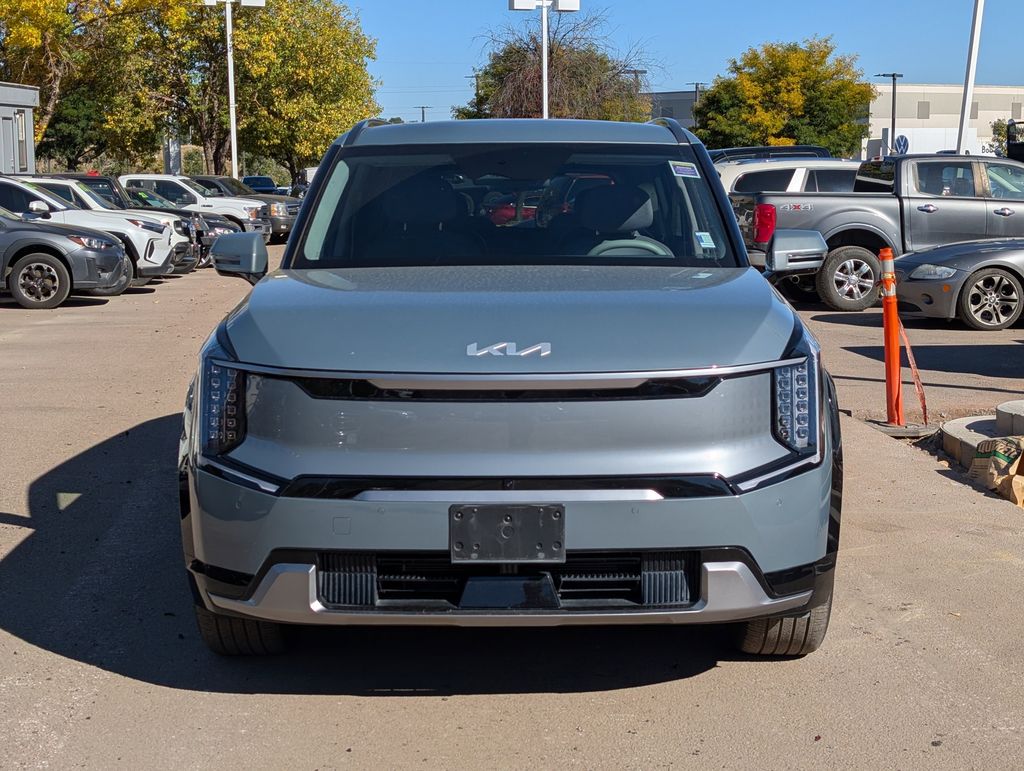 2024 Kia EV9 Land photo 2