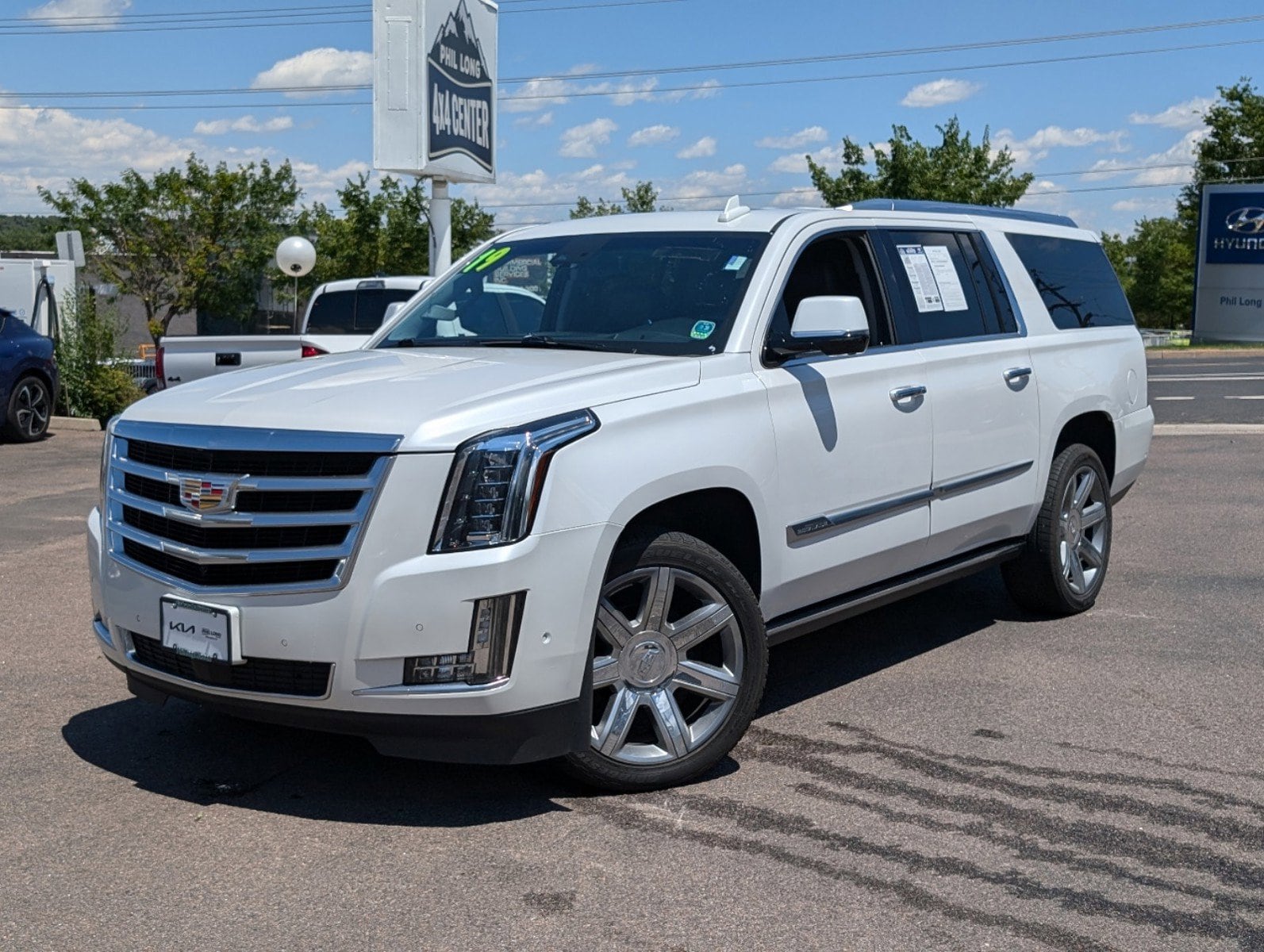 Used 2019 Cadillac Escalade ESV Premium Luxury with VIN 1GYS4JKJ4KR344447 for sale in Colorado Springs, CO