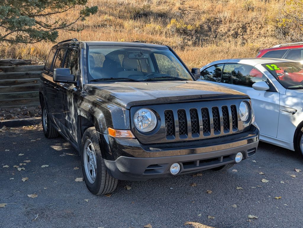 2016 Jeep Patriot Sport photo 2