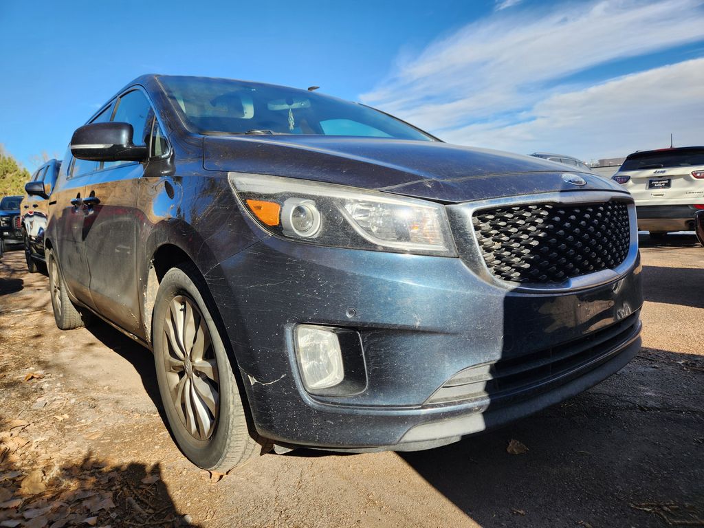 2017 Kia Sedona EX photo 3