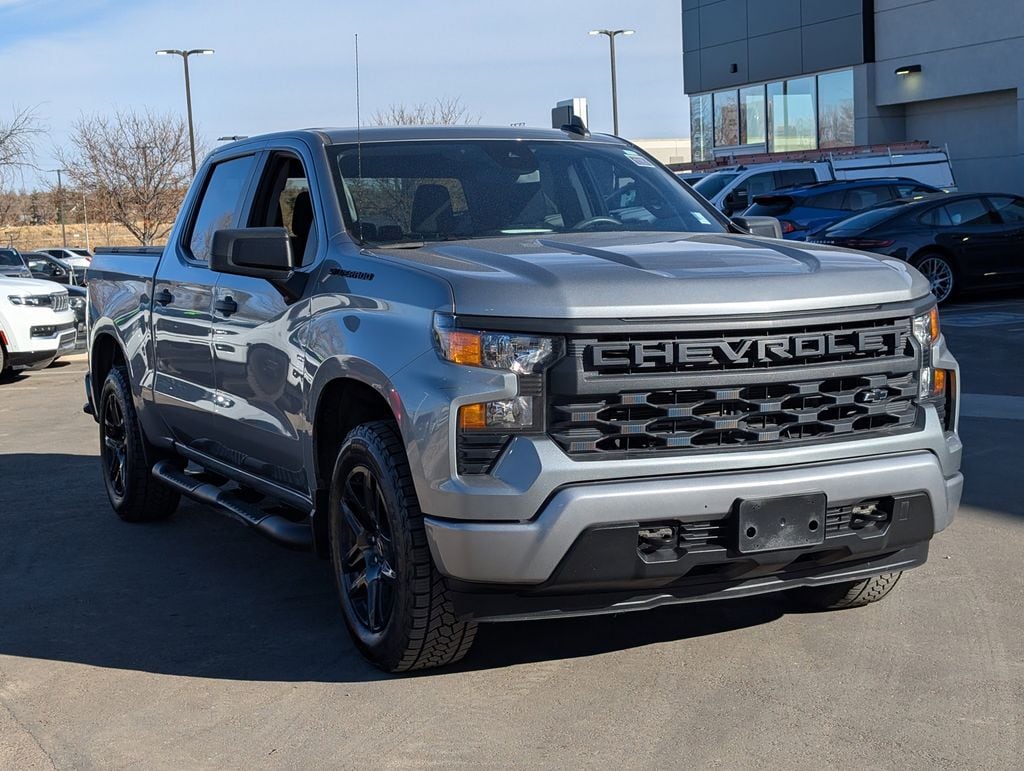 2023 Chevrolet Silverado 1500 Custom photo 4