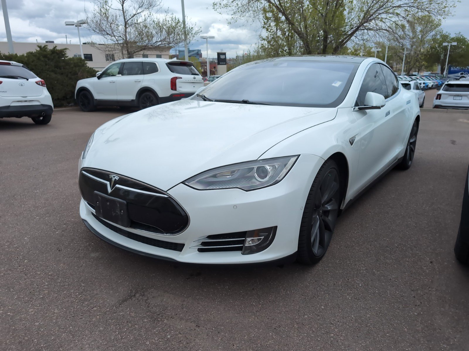 Used 2015 Tesla Model S 85D with VIN 5YJSA1H21FF082199 for sale in Colorado Springs, CO
