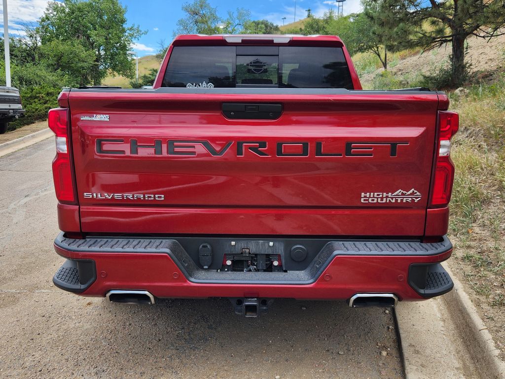 2021 Chevrolet Silverado 1500 High Country photo 3