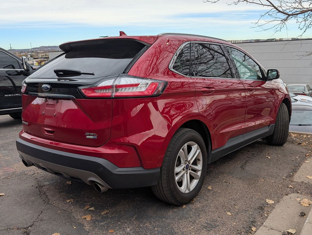 2020 Ford Edge SEL photo 3