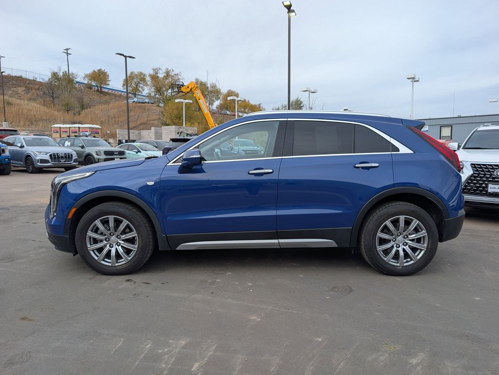 2022 Cadillac XT4 Premium Luxury photo 4