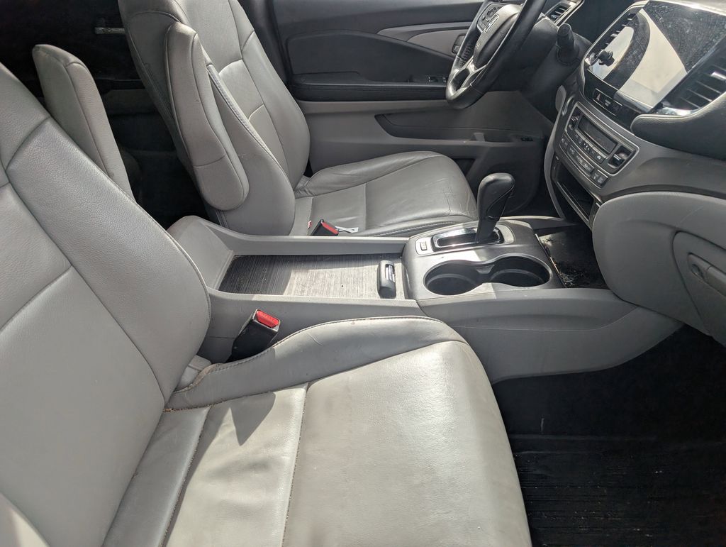 2020 Honda Pilot EX-L photo 4