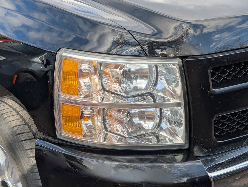 2007 Chevrolet Silverado 1500 LT1 photo 3