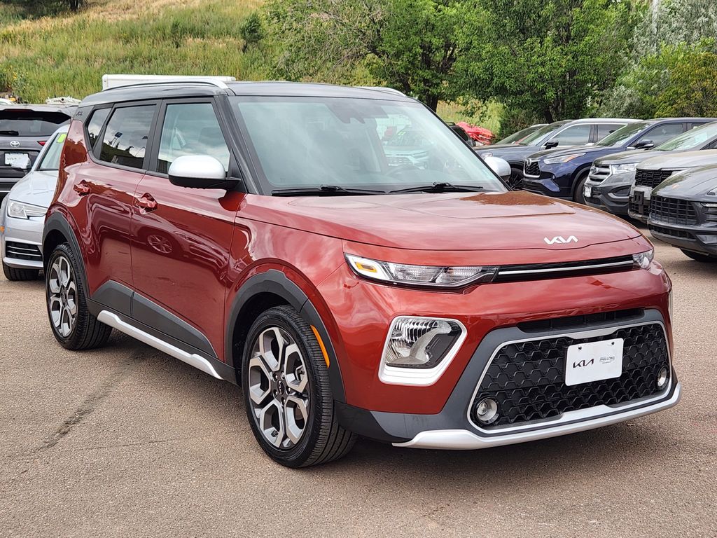 2022 Kia Soul X-Line photo 3