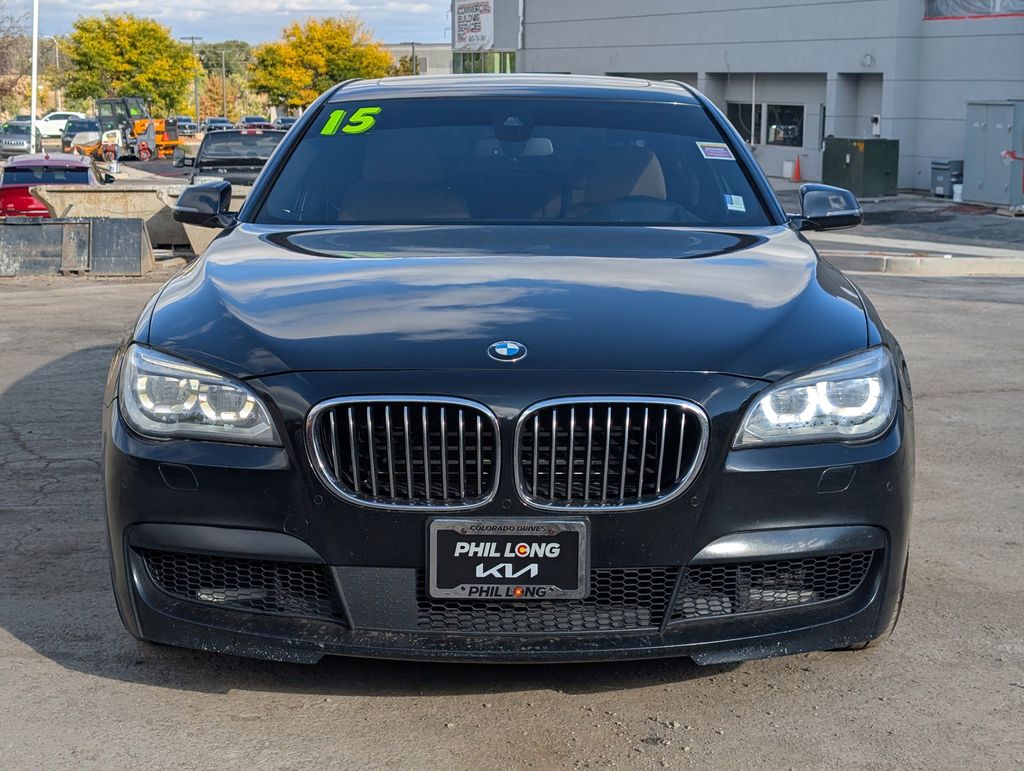 2015 Bmw 750i xDrive Sedan photo 2