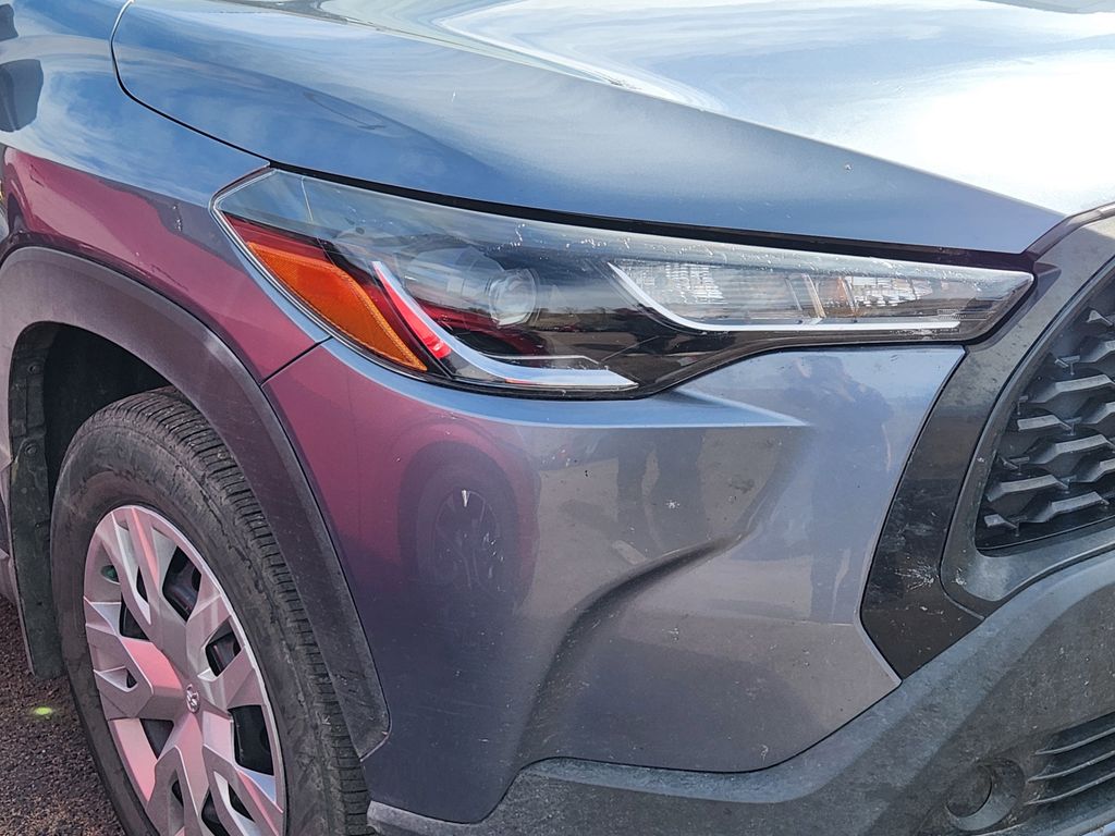 2022 Toyota Corolla Cross L photo 4