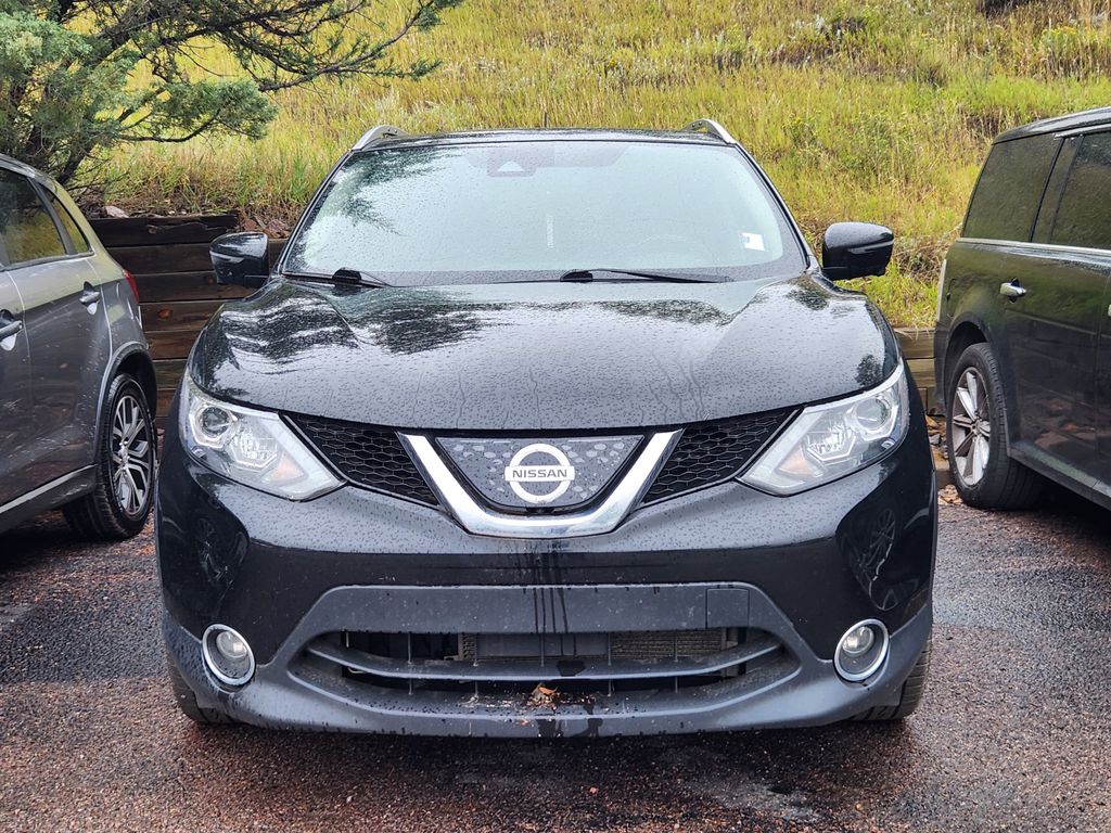 2018 Nissan Rogue Sport SL photo 2