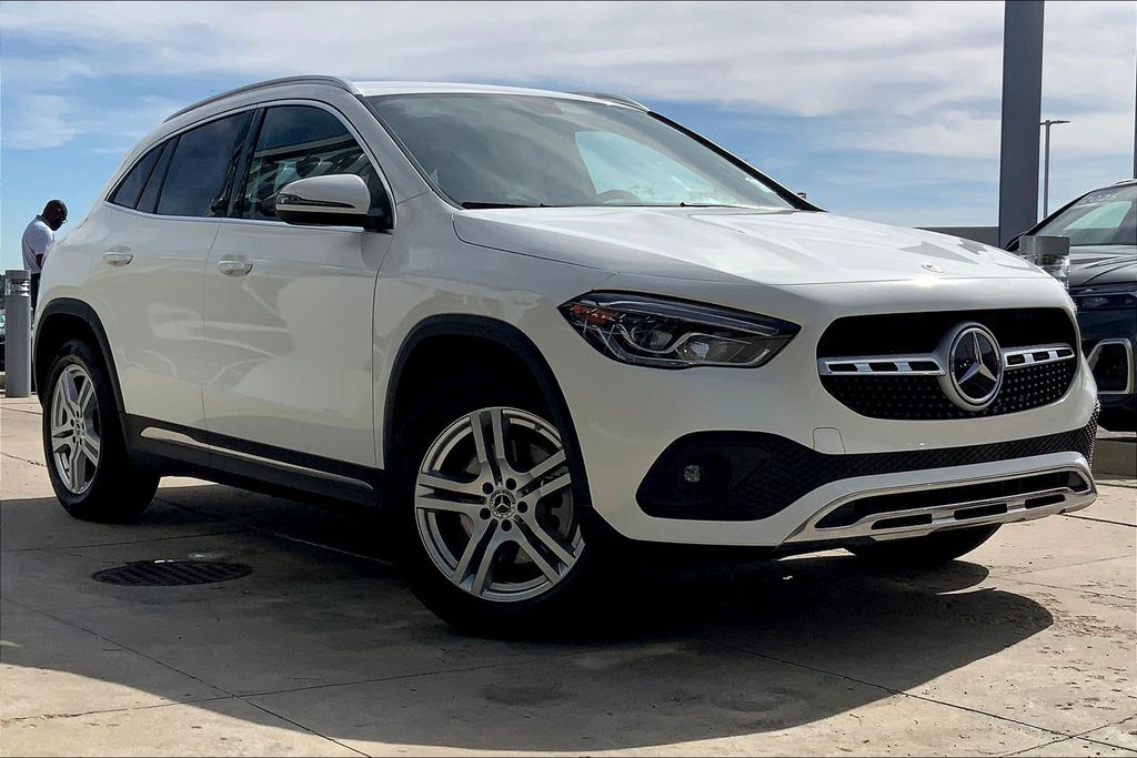 2023 Mercedes Benz GLA 250 4MATIC photo 2