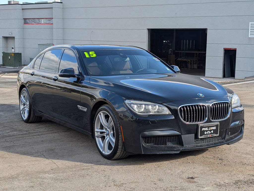 2015 Bmw 750i xDrive Sedan photo 3