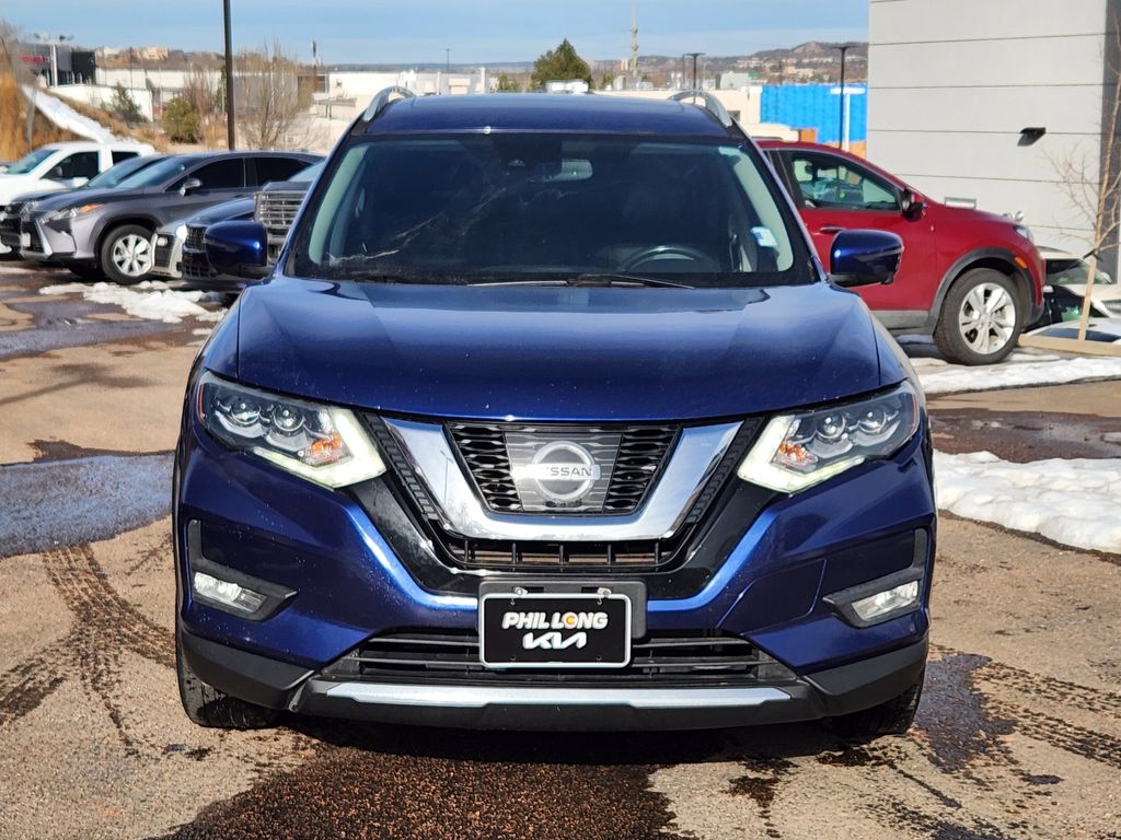 2017 Nissan Rogue SL photo 2