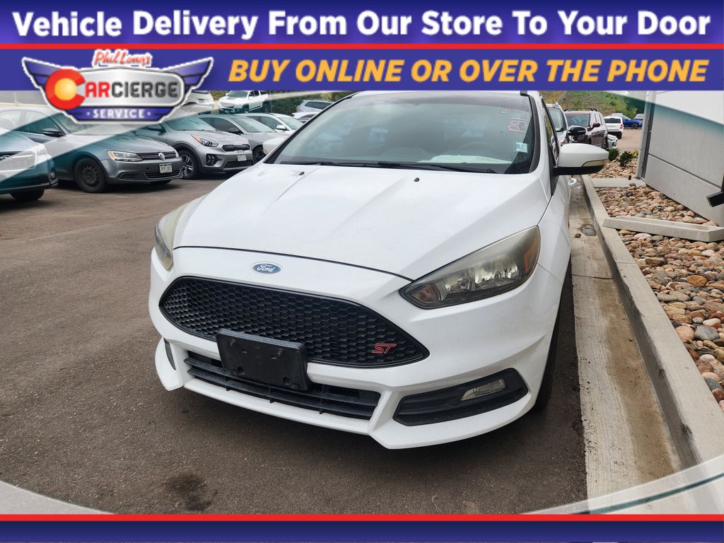 2018 Ford Focus Hatch ST's photo