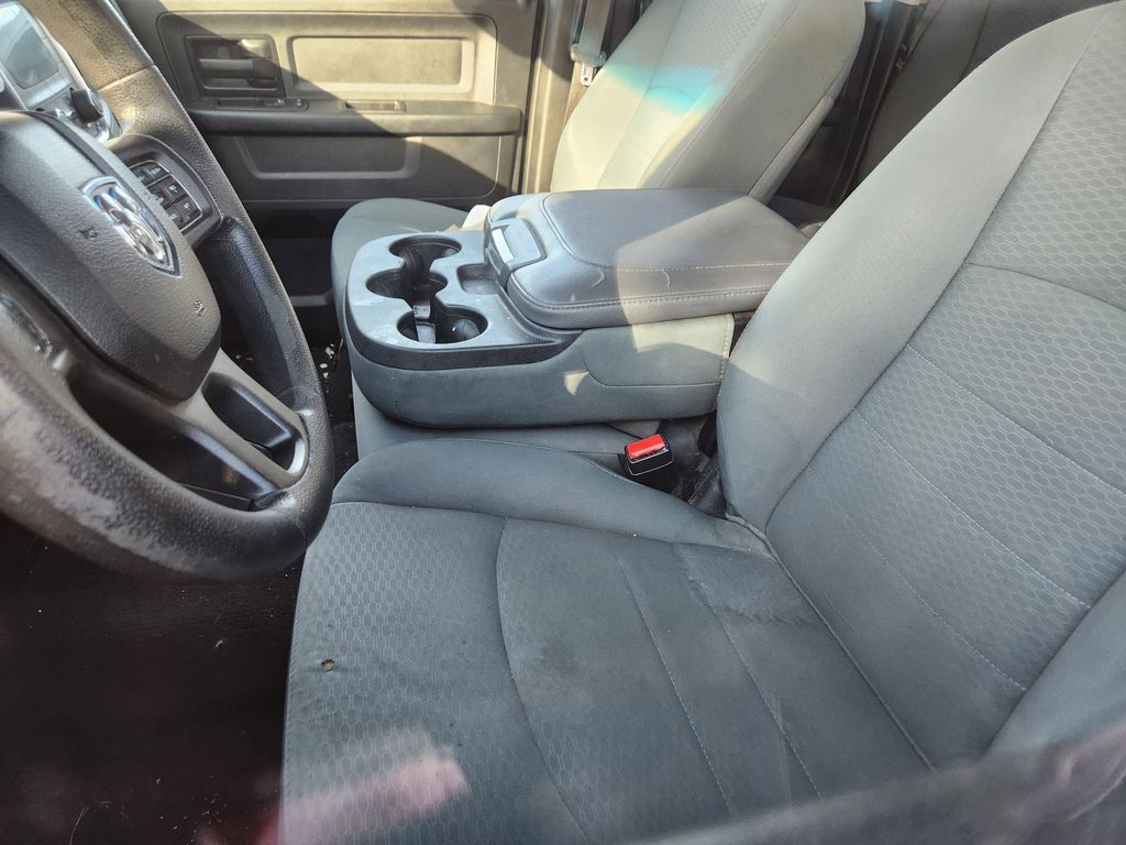 2016 Ram 1500 Tradesman Express photo 4